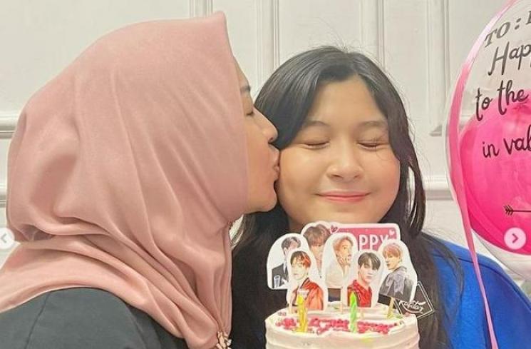 Potret ulang tahun Nasha Anaya anak Pasha Ungu. (Instagram/@okieagustina_)