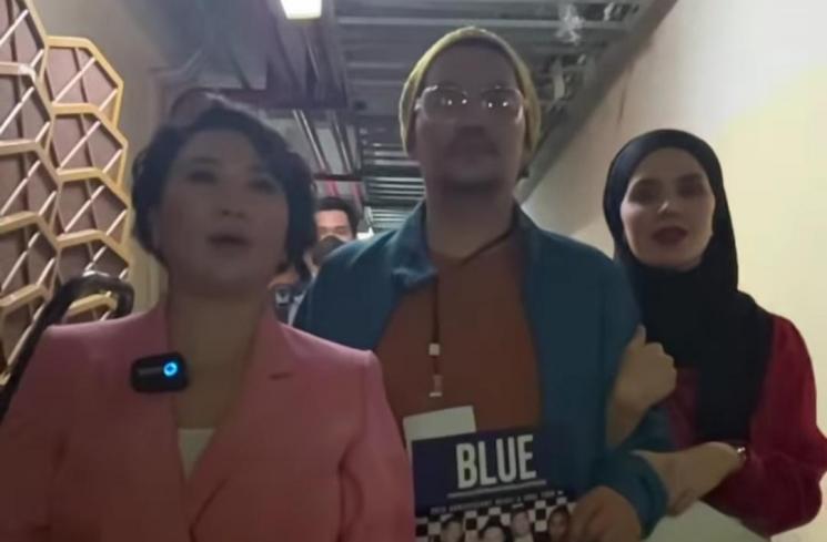Momen Indra Bekti Perdana Jadi MC Usai Sembuh (Instagram/dhila_bekti)