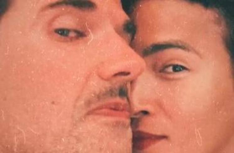 Potret Oscar Lawalata dan pacar bulenya. (Instagram/@oscarlawalata)