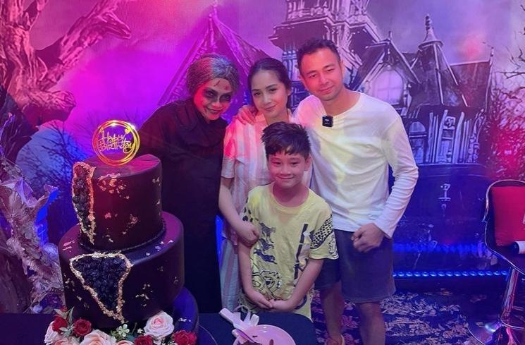 Potret Manglingi Mama Rieta Rayakan Ultah Raffi dan Gigi (instagram/@rieta_amilia)
