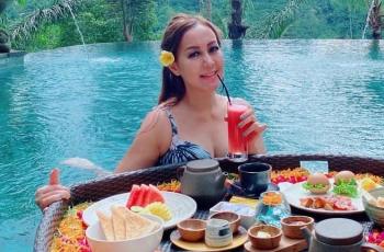 9 Potret Cahya Kamila Anak Nani Wijaya, Awet Muda di Usia 49 Tahun