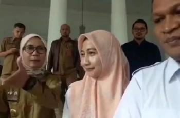 Viral Bupati Iti Usir Wartawan: Jangan Banyak Berkicau!