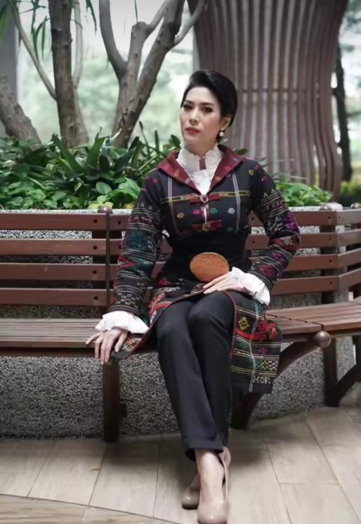 Potret Terbaru Anya Dwinov(Instagram/@anyadwinov)