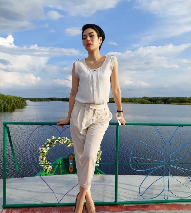 Potret Terbaru Anya Dwinov(Instagram/@anyadwinov)
