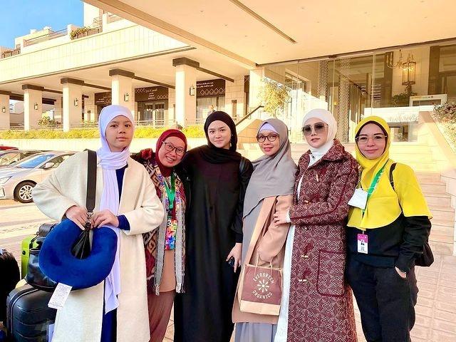 Potret Safeea Ahmad Tampil Berhijab (Instagram/mulanjameela1)