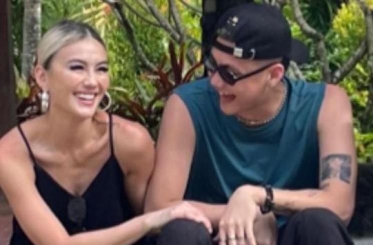 Potret Agnez Mo Liburan Bareng Pacar di Bali. (Instagram/@agnezmo)