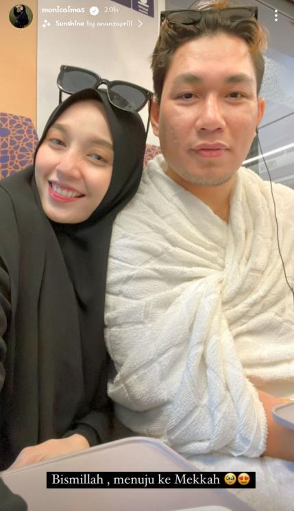 Perjalanan Umrah Rizal Armada dan Istri(Instagran/@monicaimas)