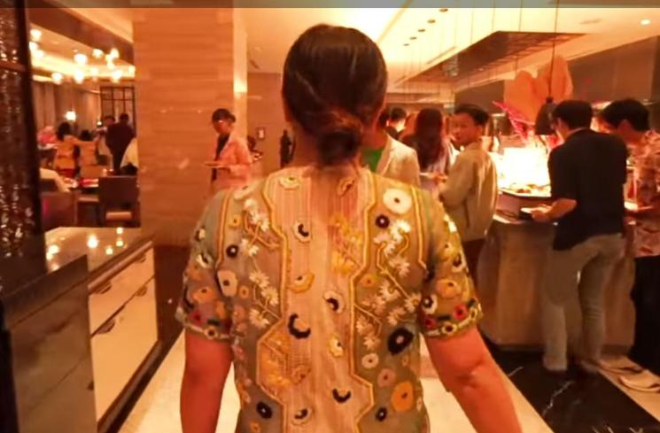 Momen Raffi dan Nagita Dinner Bareng Karyawan. (YouTube/RANS Entertainment) 