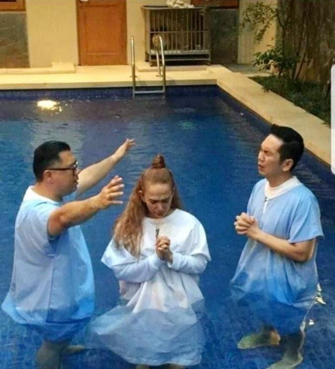 Potret Artis Saat di Baptis(Instagram/@qq_fatmala) 