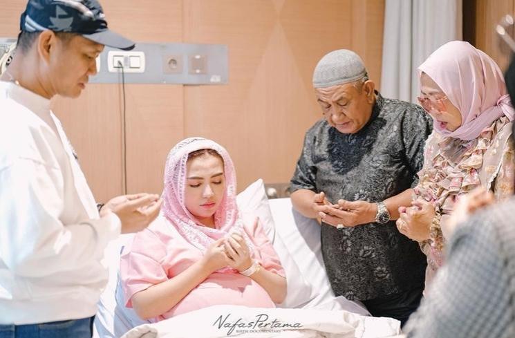 Momen Bella Shofie Melahirkan Anak Kedua (instagram/@bellashofie_rigan)