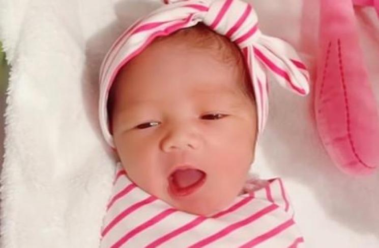 Momen Bella Shofie melahirkan anak kedua. (Instagram/bellashofie_rigan)