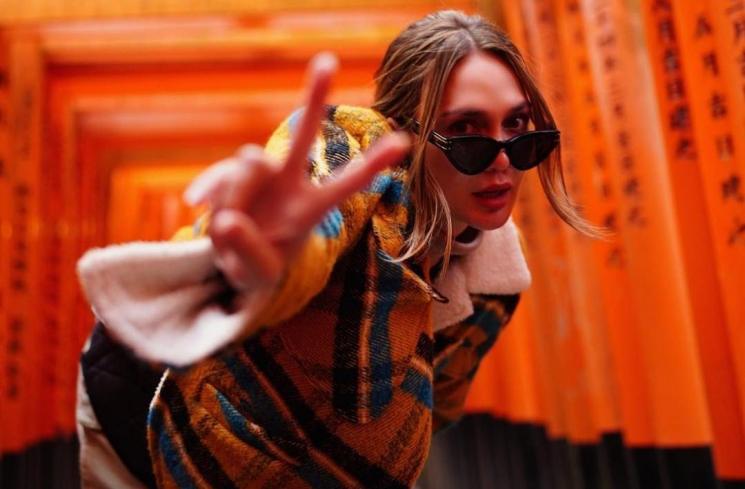 Potret Luna Maya Pakai Kimono di Jepang. (Instagram/@lunamaya) 