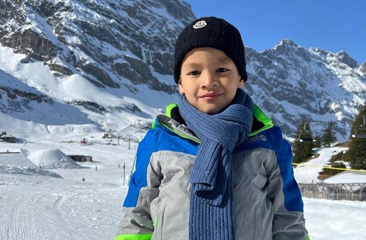 Potret Liburan Keluarga Titi Kamal di Swiss (instagram/@titi_kamall)
