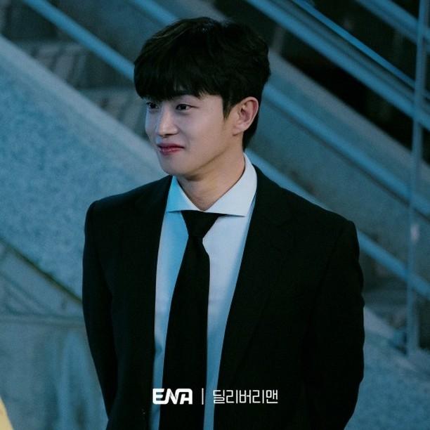 Potret Kim Min Seok di Delivery Man (Instagram/@channel.ena.d)