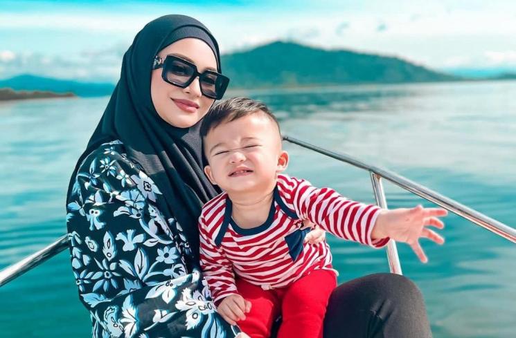 Potret Nathalie Holscher dan Adzam Liburan di Pahawang(Instagram/nathalieholscher) 