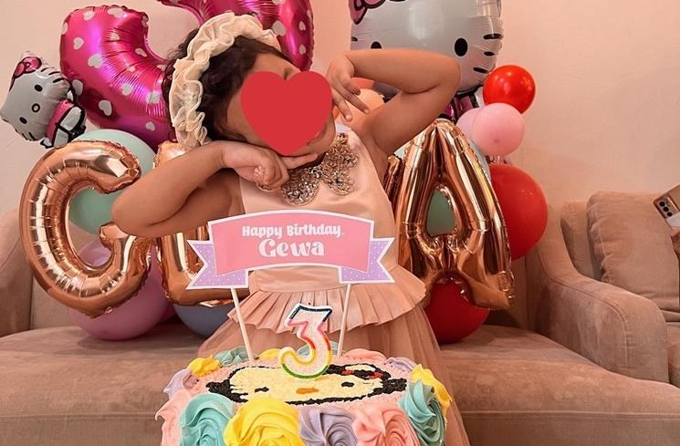 Momen Ulang Tahun ke-3 Gewa Anak Glenn Fredly (Instagram/@mutia_ayuu)