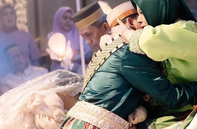Potret Akad Nikah Adik Indah Permatasari (Instagram/sintamutiarabell)