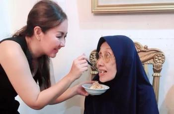 Profil Nani Wijaya, Artis Senior yang Dilarikan ke RS Karena Sesak Napas