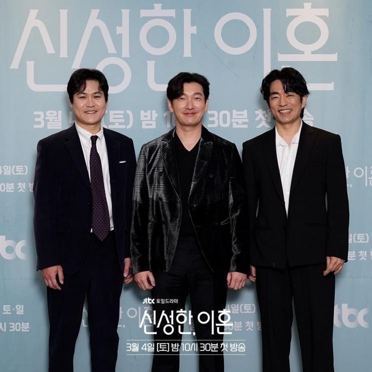 Adu Gaya Kim Sung Kyun dan Jung Moon Sung di Divorce Attorney Shin (Instagram/@jtbcdrama)