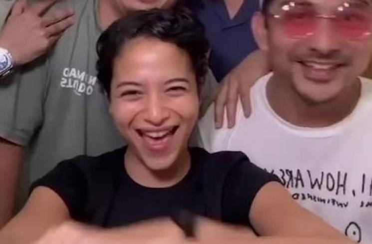 Potret Putri Marino dengan rambut bondol. (Instagram/putrimarino)