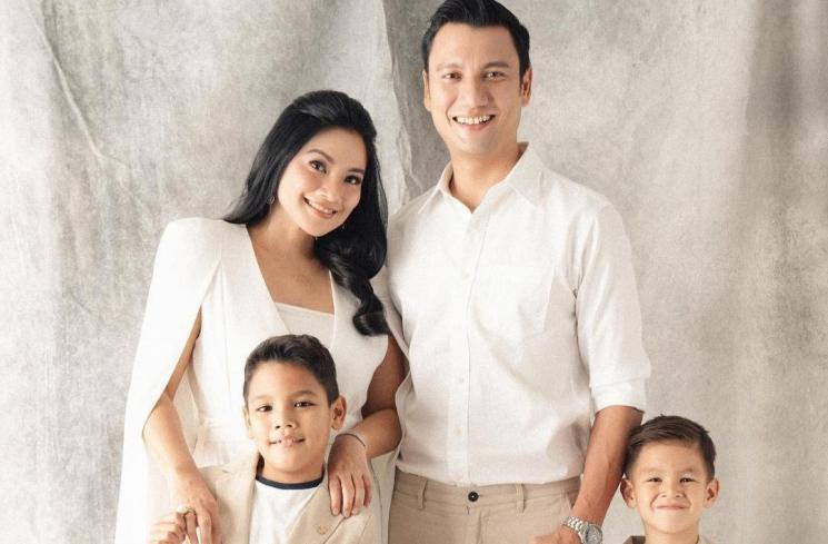 Artis Menikah Usai Pacaran Lama (Instagram/@titi_kamall) 