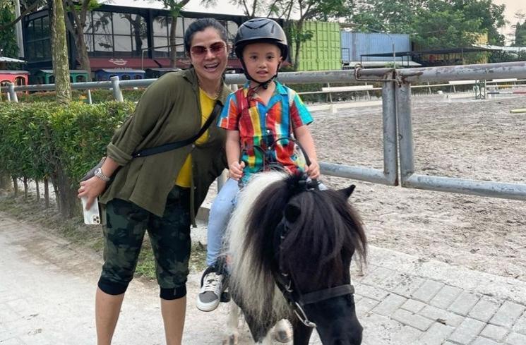 Potret Anak Artis Berkuda (instagram/@vienstasman)