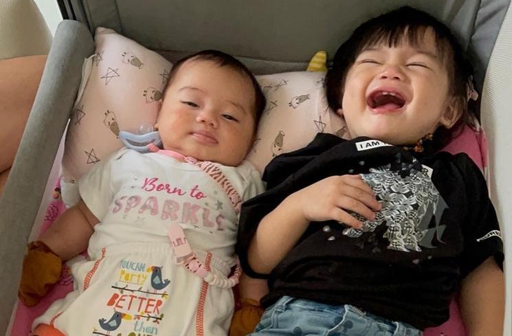 Potret Felicya Angelista Momong 2 Anak (instagram/@felicyangelista_)