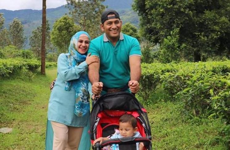 Artis Setia Temani Pasangan Sampai Akhir Hayat (instagram/@bajurisaid)