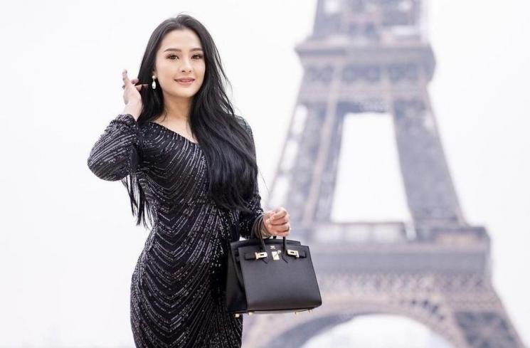 Tas Mewah diduga milik Istri Kepala BPN Jaktim. (Twitter)