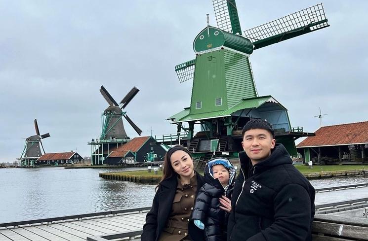 Potret Nikita Willy liburan keluarga ke Belanda (Instagram/@nikitawillyofficial94)