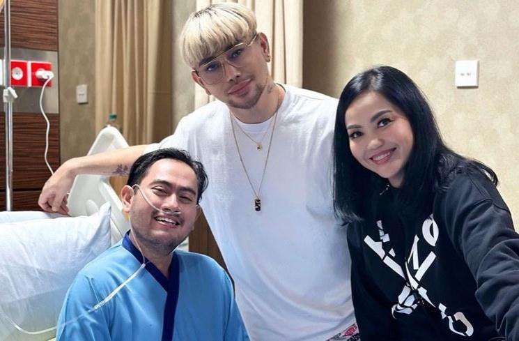 Momen Nassar Dijenguk Rekan Artis. (Instagram/kingnassar88)