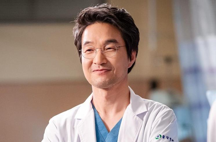 Adu Peran Pemain Drama Dr. Romantic 3 (Instagram/@sbsdrama.official)