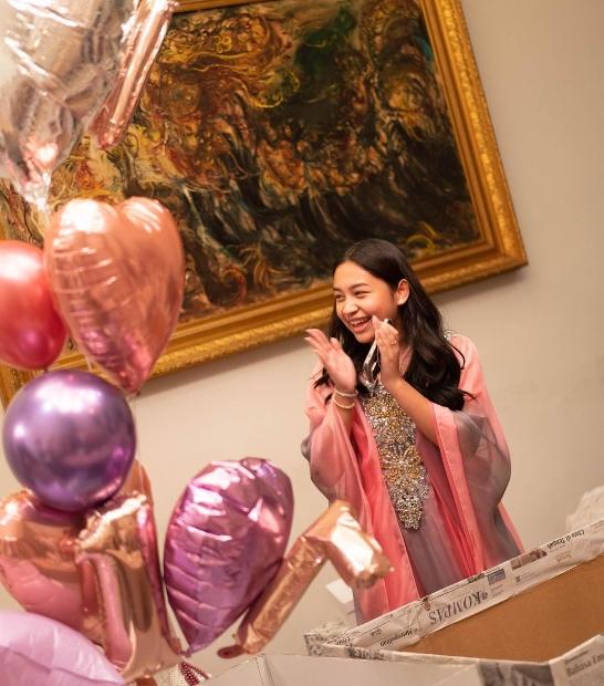 Potret Ulang Tahun ke-17 Khirani Anak Mayangsari. (Instagram/mayangsari_official) 