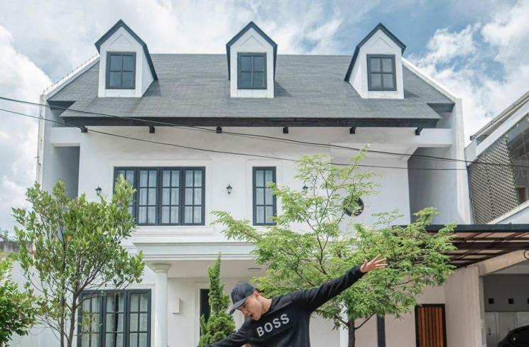 Adu Mewah Rumah Fuji dan Fadly Faisal (Instagram/fadlyfsl_)