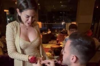 Momen Kocak Antonio Dedola Lamar Nikita Mirzani, Bingung Pakaikan Cincin di Mana