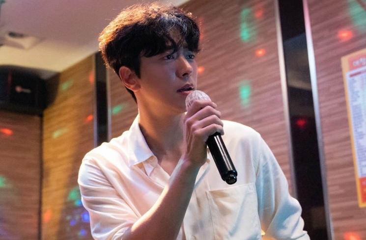 Potret Yoon Hyun Min di Bo Ra! Deborah (Instagram/@channel.ena.d)