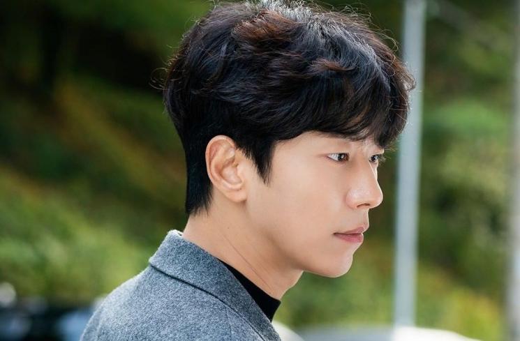 Potret Yoon Hyun Min di Bo Ra! Deborah (Instagram/@channel.ena.d)