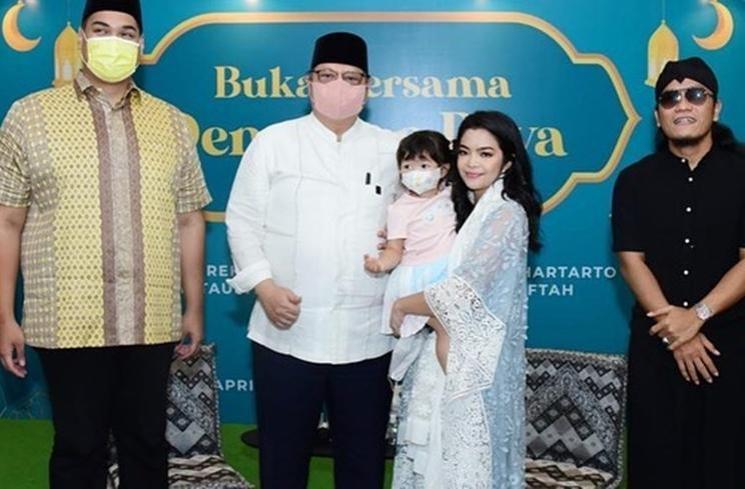 Potret Kedekatan Dito Ariotedjo dengan Para Artis (Instagram/ditoariotedjo)