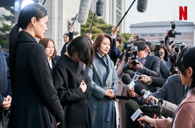 Pesona Kim Hee Ae di Queenmaker (Instagram/@netflixkcontent)