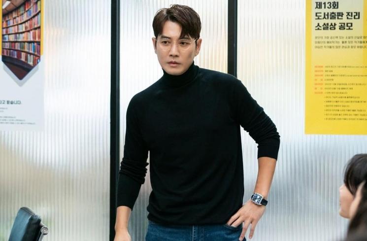 Potret Joo Sang Wook di Bo Ra! Deborah (Instagram/@channel.ena.d)