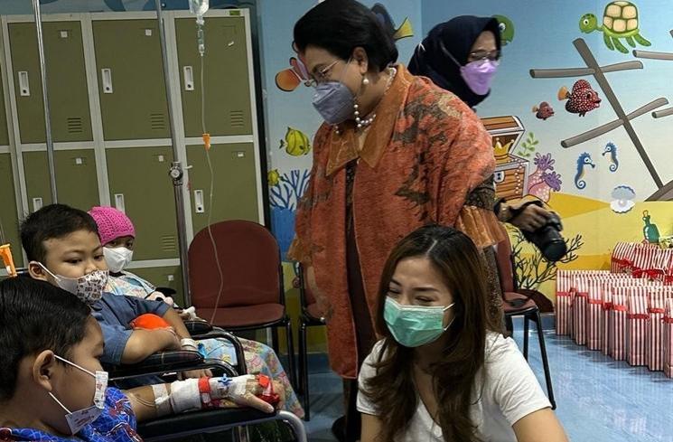 Potret Nikita Willy Rayakan Ultah Baby Issa Bersama Penderita Kanker (instagram/@nikitawillyofficial94)