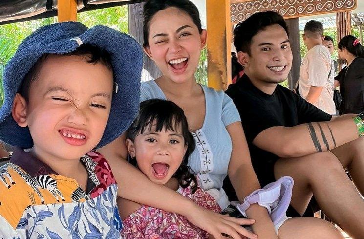Potret Rachel Vennya dan Okin Liburan di Bali Bareng Anak (Instagram/rachelvennya)