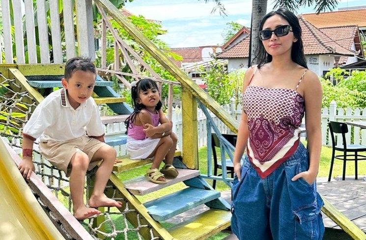 Potret Rachel Vennya dan Okin Liburan di Bali Bareng Anak (Instagram/rachelvennya)