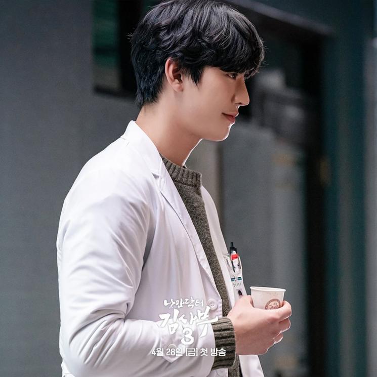 Potret Ahn Hyo Seop di Dr. Romantic 3 (Instagram/@sbsdrama.official)
