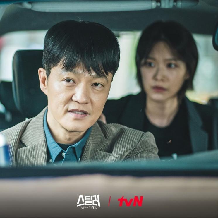 Potret Jo Han Chul di Stealer: The Treasure Keeper (Instagram/@tvn_drama)