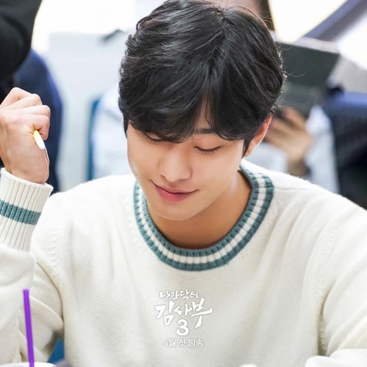 Potret Ahn Hyo Seop di Dr. Romantic 3 (Instagram/@sbsdrama.official)