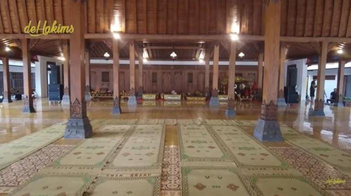 Potret Pendopo di Rumah Soimah (YouTube/deHakims)