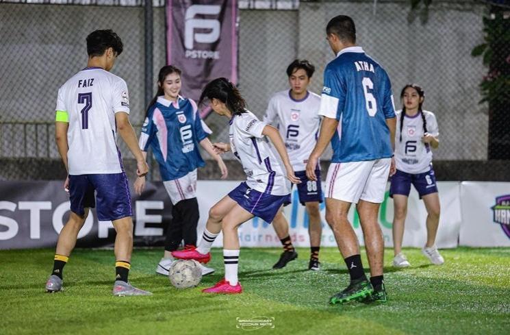 Potret Keisya Levronka Main Sepak Bola (instagram/keisyalevronka)