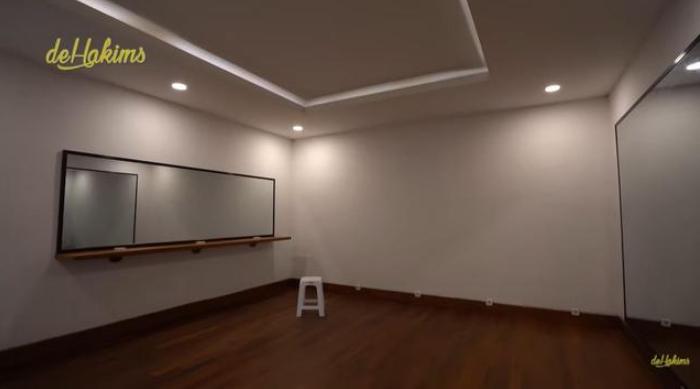 Potret Pendopo di Rumah Soimah (YouTube/deHakims)