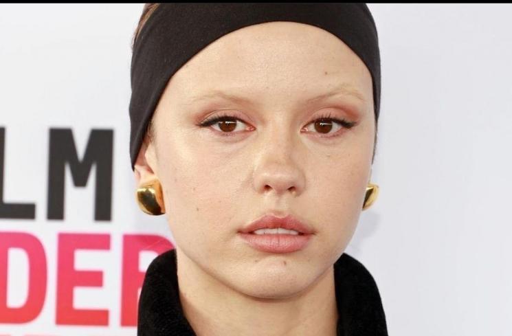 Profil Mia Goth. (Instagran/@officialmiagoth) 